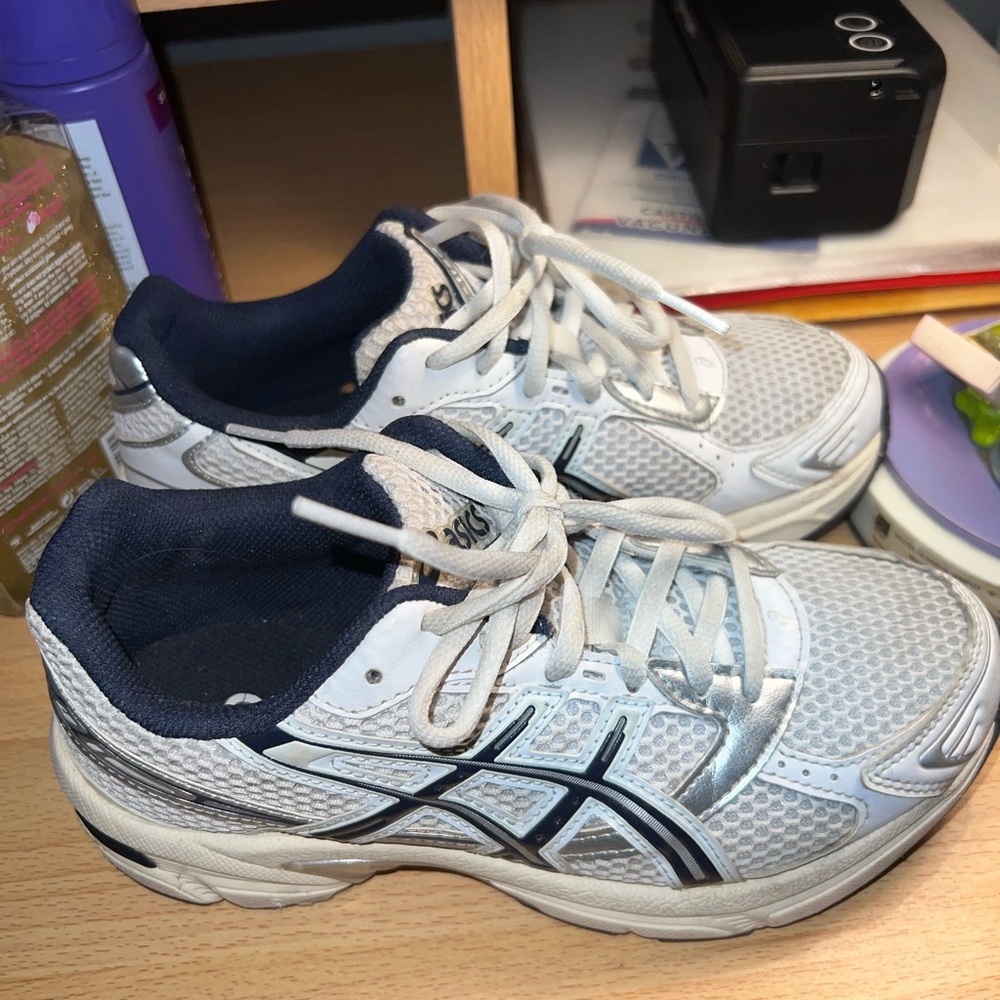 Asics Gel-1130 Navy and White Athletic Sneakers